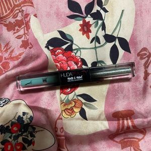 BRAND NEW HUDA BEAUTY MATTE & METAL MELTED EYESHADOW IN - DINERO & MINTED